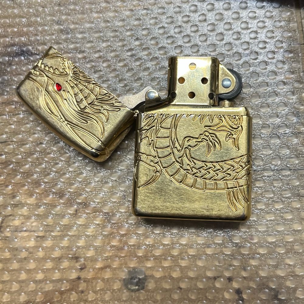Zippo Gold Plated Chinese Dragon (29265)